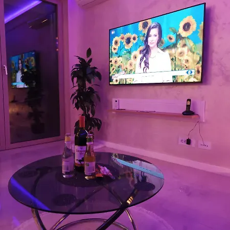 Rb 3 Lux Smart House * Subotica