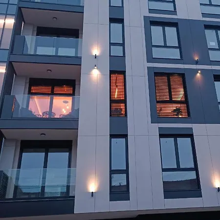 Rb 3 Lux Smart House Apartman *